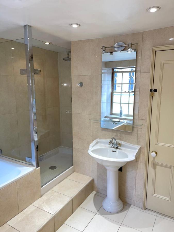 Crownplace Bury St. Edmunds Bagian luar foto