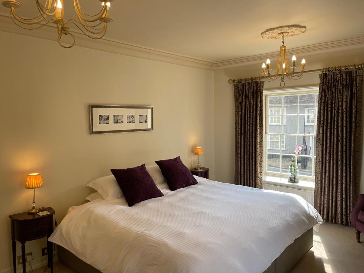 Crownplace Bury St. Edmunds Bagian luar foto