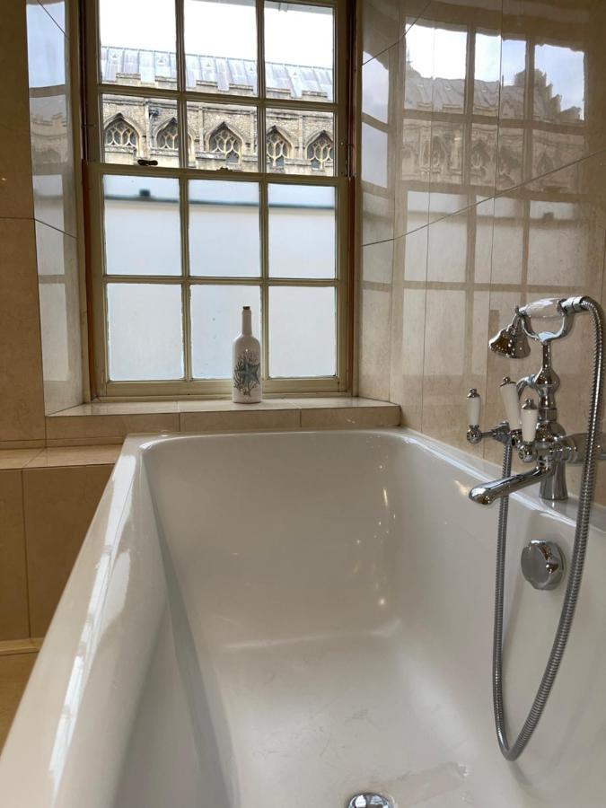 Crownplace Bury St. Edmunds Bagian luar foto